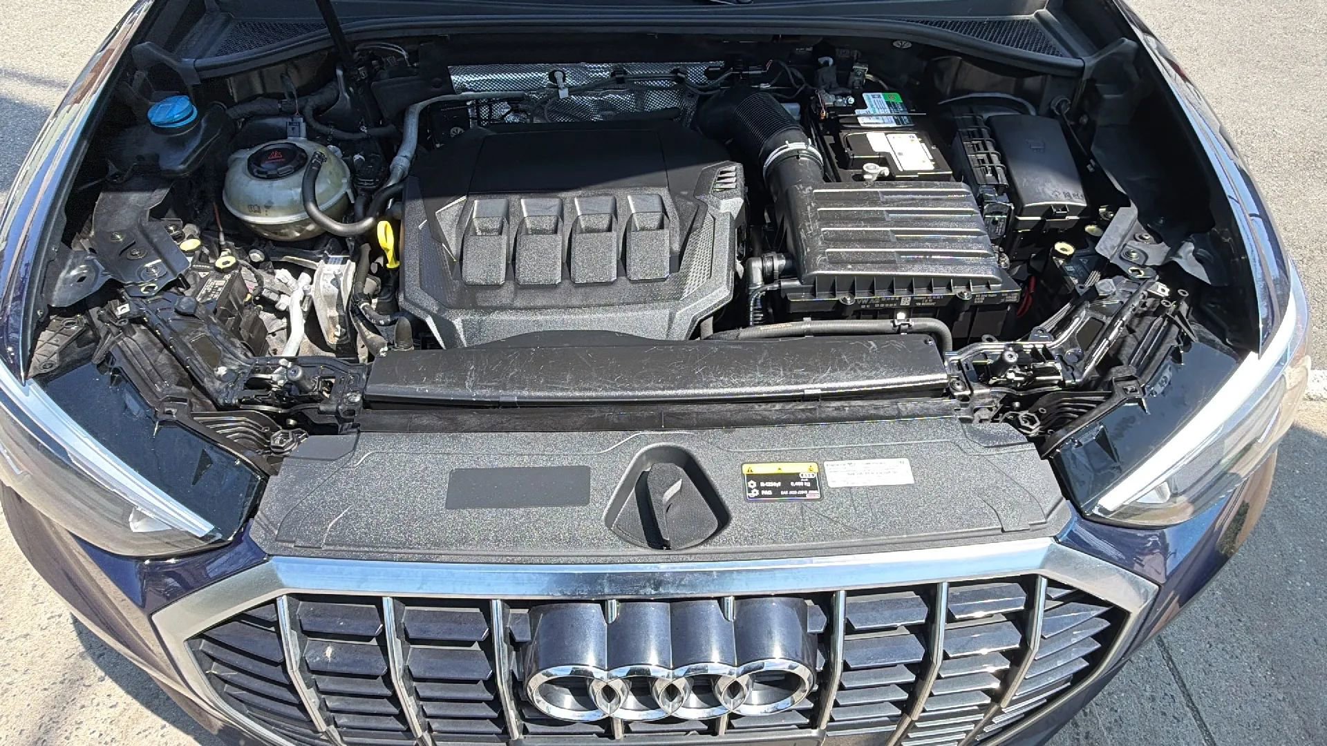 Used 2020 Audi Q3 2.0T Premium w/ Convenience Package AWD/4WD image 24