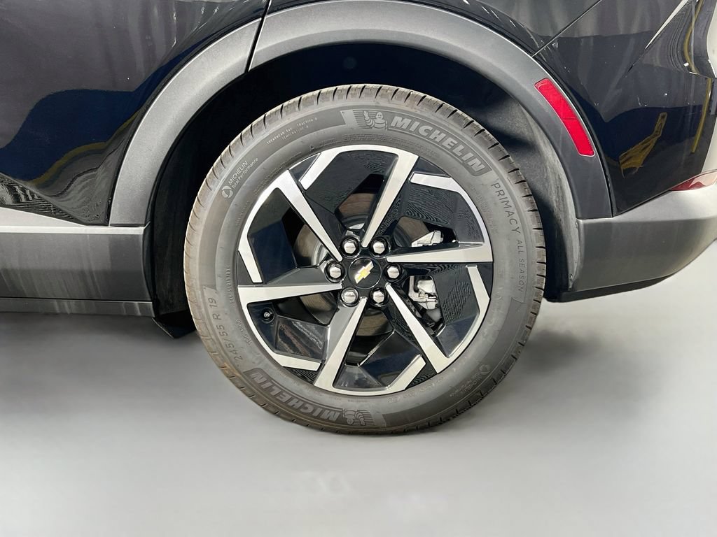 New 2026 Chevrolet Equinox EV LT FWD image 30