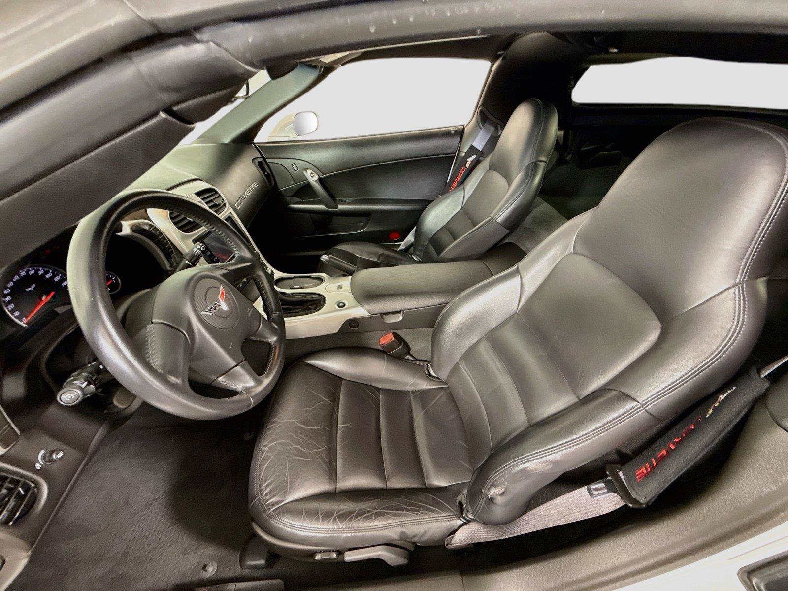Used 2005 Chevrolet Corvette Coupe RWD image 12