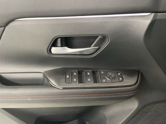 New 2026 Nissan Kicks SR w/ Cold Weather Package image 21