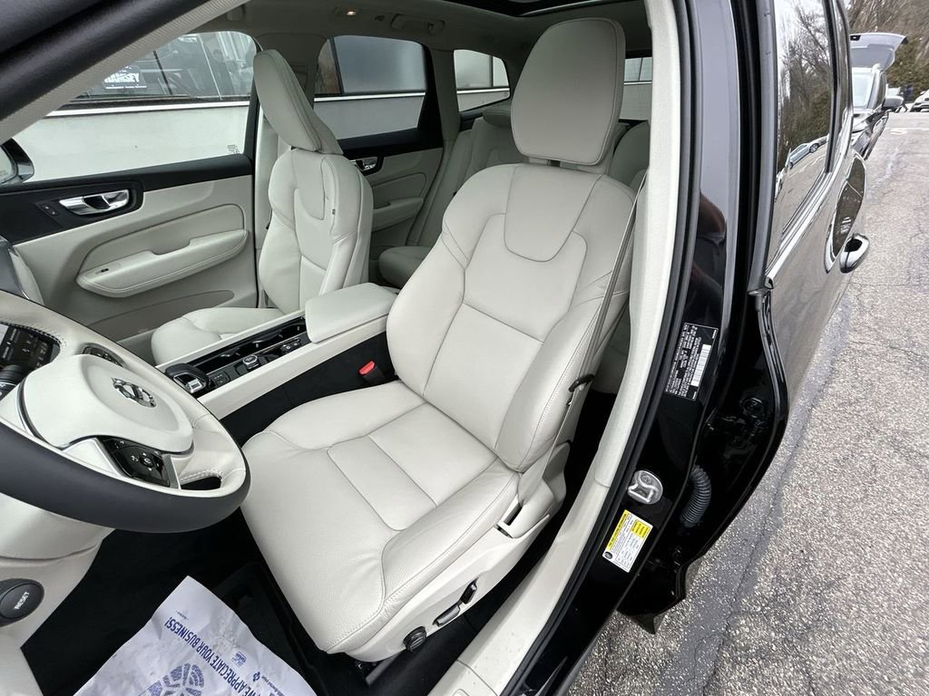 New 2025 Volvo XC60 T8 Core w/ Protection Package Premier image 11