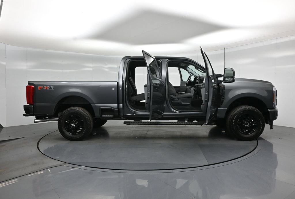 New 2026 Ford F250 XL w/ STX Appearance Package AWD/4WD image 4