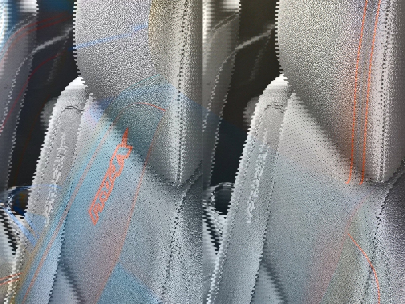 Used 2024 Nissan Titan PRO-4X w/ Pro-4x Convenience Package image 16