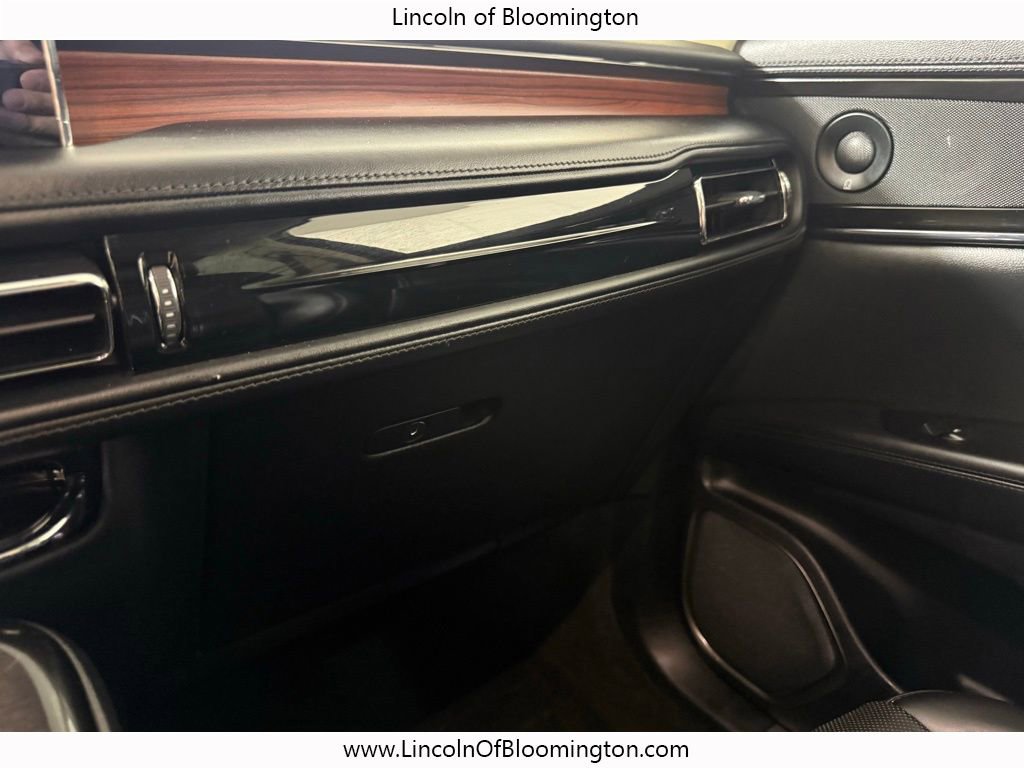 Certified 2022 Lincoln Nautilus Reserve w/ Equipment Group 201A image 46