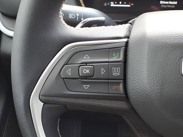 New 2025 Jeep Grand Cherokee Altitude image 23