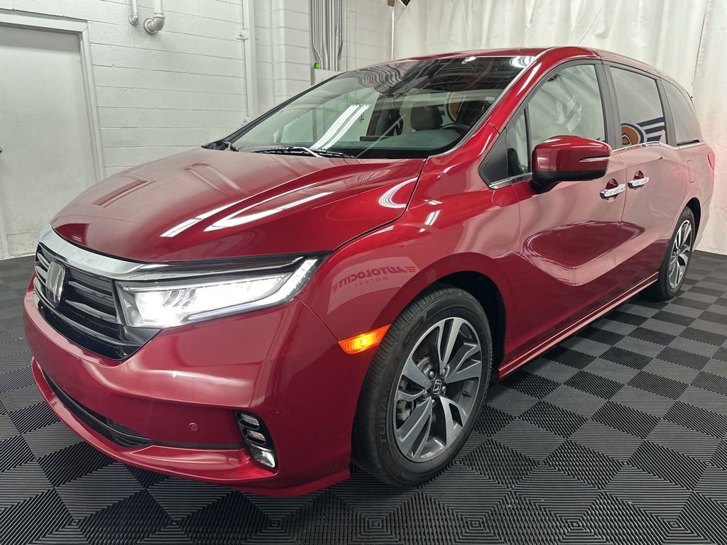 Used 2024 Honda Odyssey Touring image 2