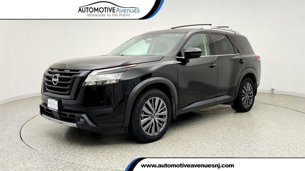 Used 2023 Nissan Pathfinder SL w/ SL Premium Package AWD/4WD image 1