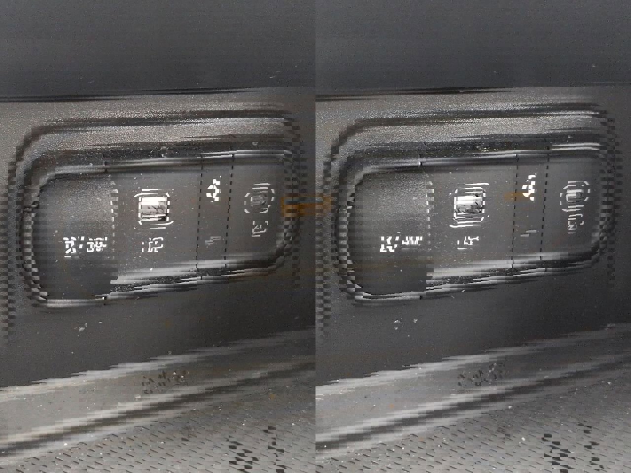 Used 2024 Kia Sportage EX image 39