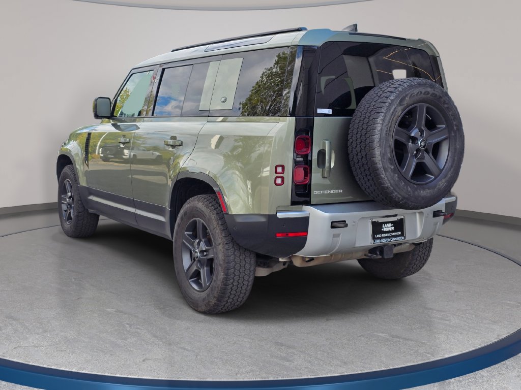 Used 2023 Land Rover Defender 110 AWD/4WD image 8