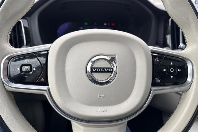 Certified 2023 Volvo XC60 B6 Ultimate w/ Protection Package Premier image 27