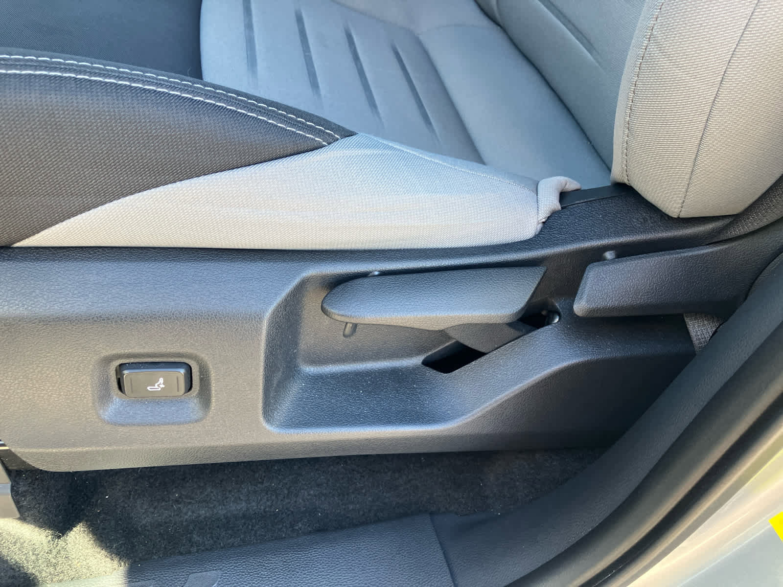 Used 2024 Toyota Tacoma TRD Off-Road image 11