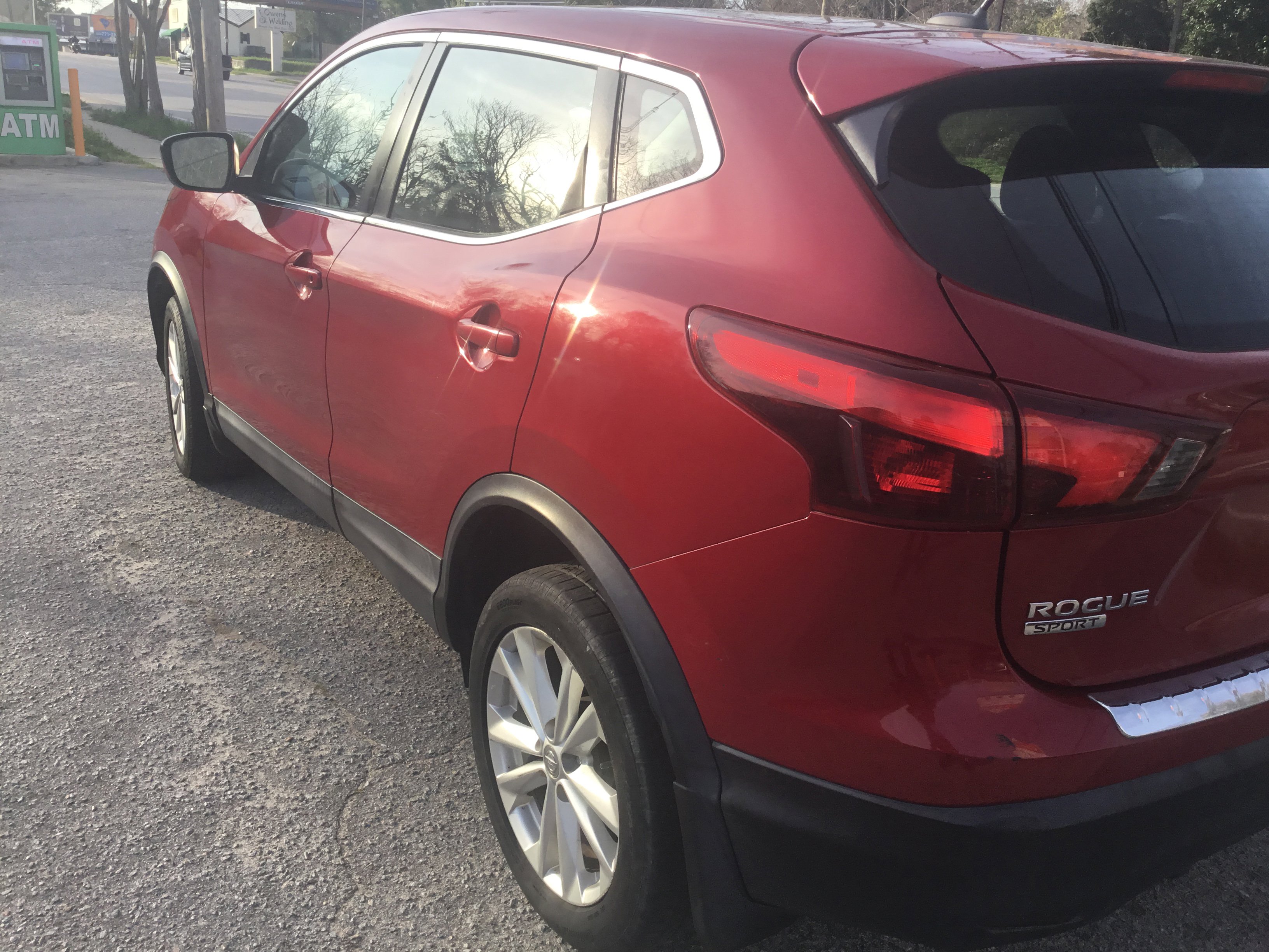 Used 2018 Nissan Rogue Sport S w/ S Appearance Package FWD image 5