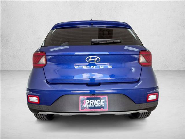 Certified 2022 Hyundai Venue Limited w/ Cargo Package FWD image 7