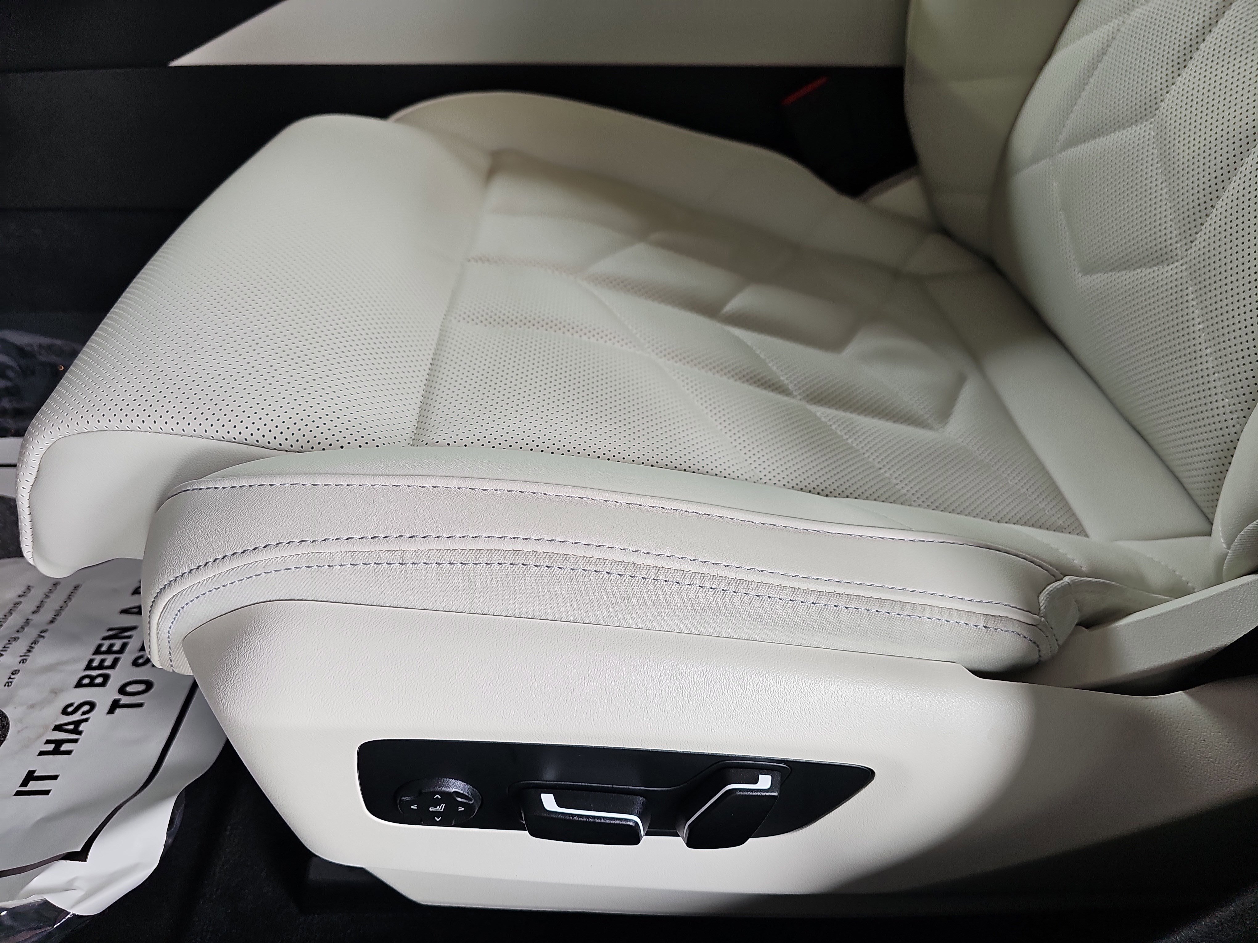 Certified 2025 BMW i5 M60 AWD/4WD image 31