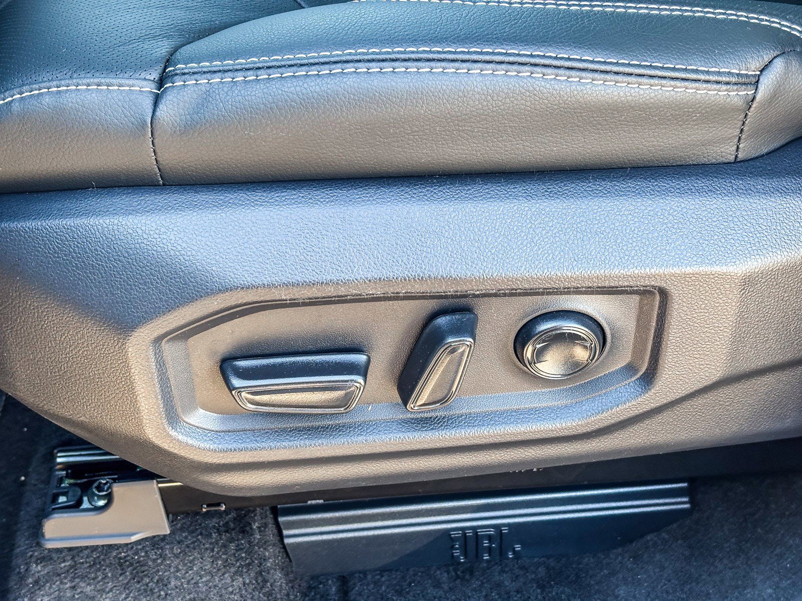 New 2026 Toyota Tundra Limited AWD/4WD image 23