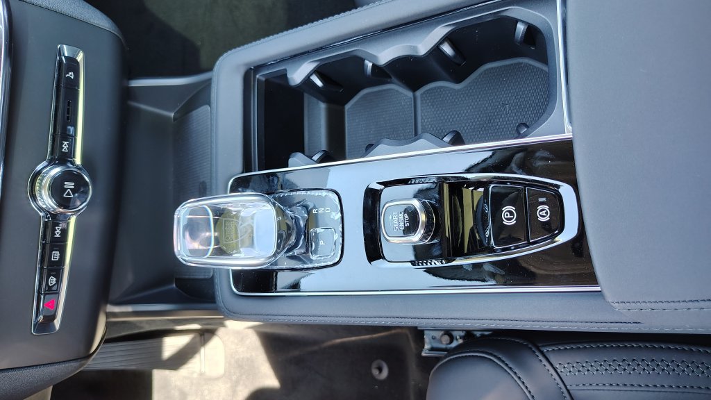 New 2026 Volvo XC90 B6 Plus w/ Protection Package Premier AWD/4WD image 22