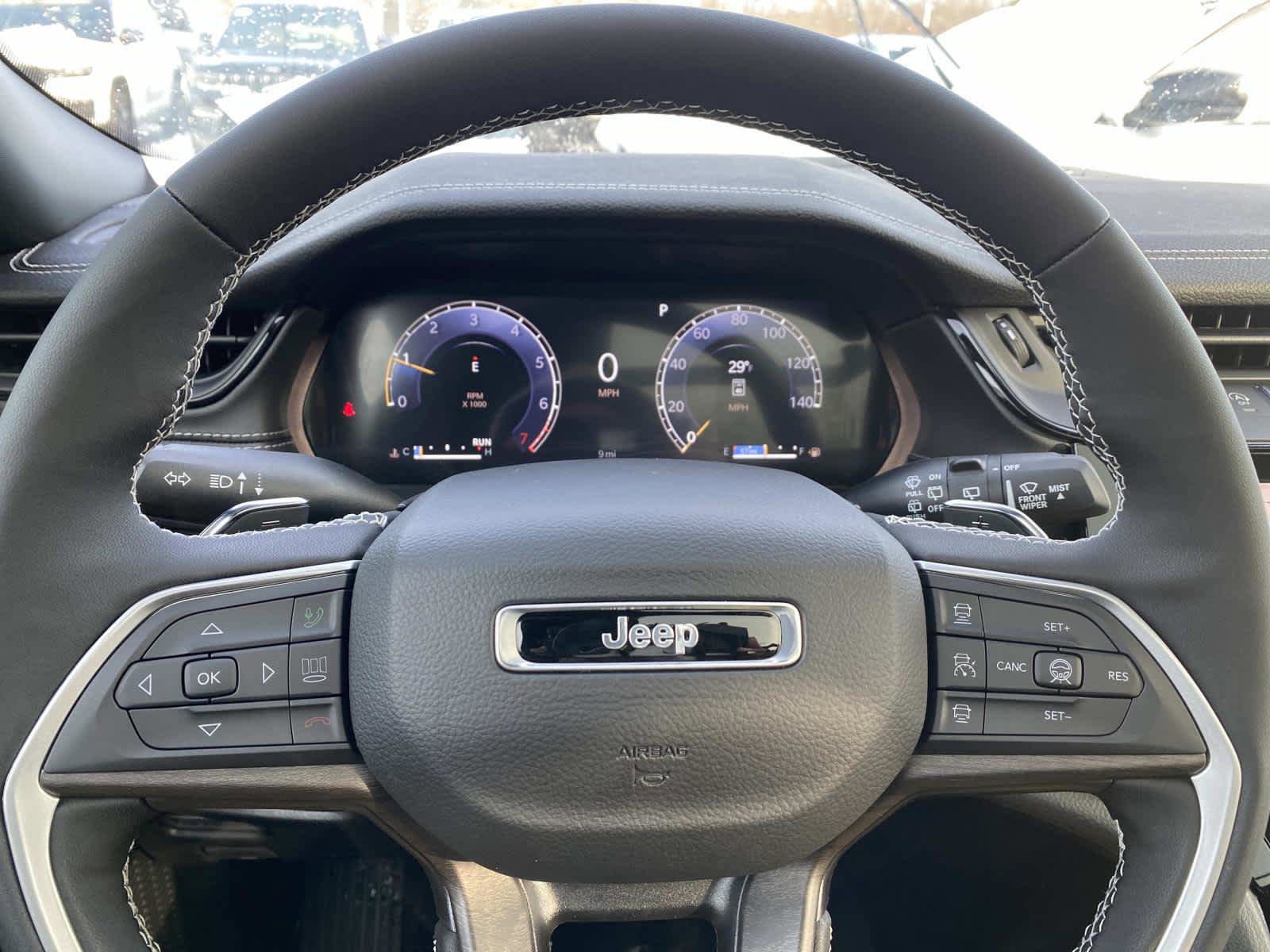 New 2026 Jeep Grand Cherokee Limited w/ Limited Altitude Package AWD/4WD image 13