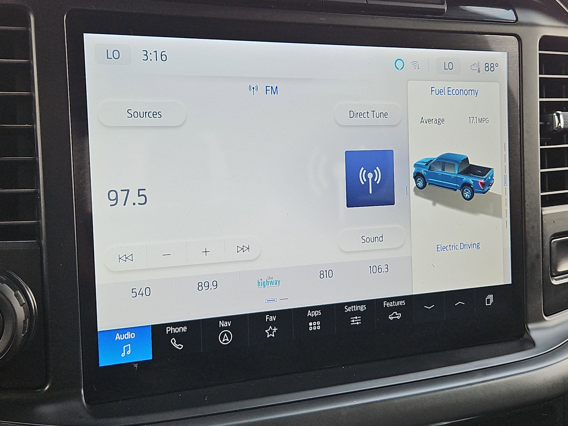 Used 2024 Ford F150 XLT w/ Equipment Group 302A MID image 23