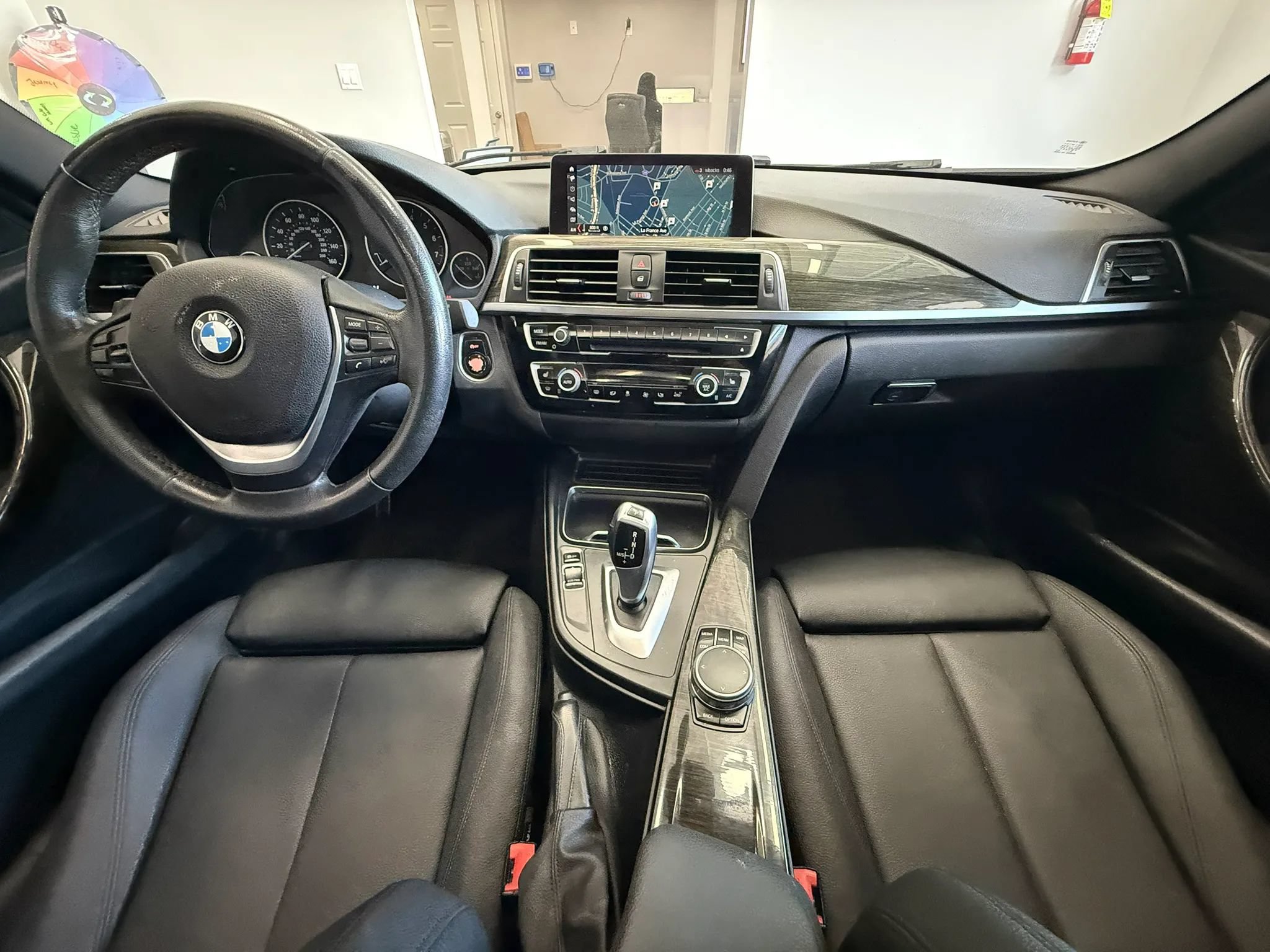 Used 2018 BMW 320i Sedan RWD image 24