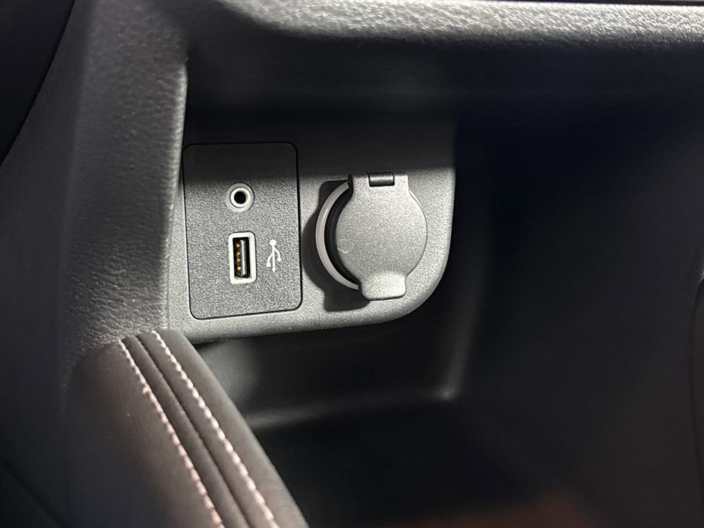 Used 2020 Nissan Kicks SV image 20