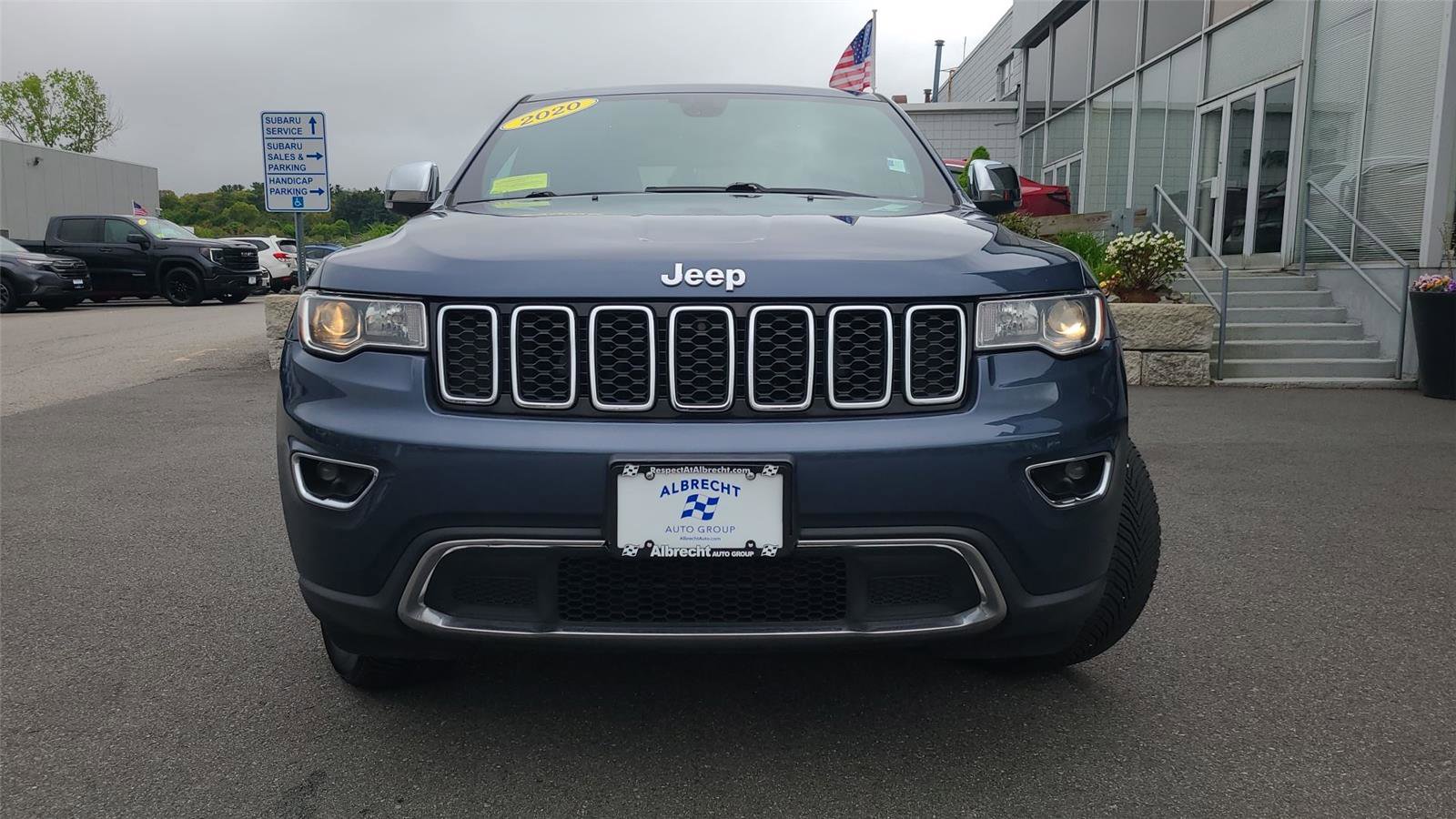 Used 2020 Jeep Grand Cherokee Limited w/ Luxury Group II AWD/4WD image 2