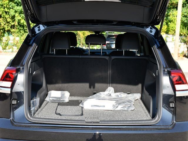 New 2026 Volkswagen Atlas Cross Sport SE image 26
