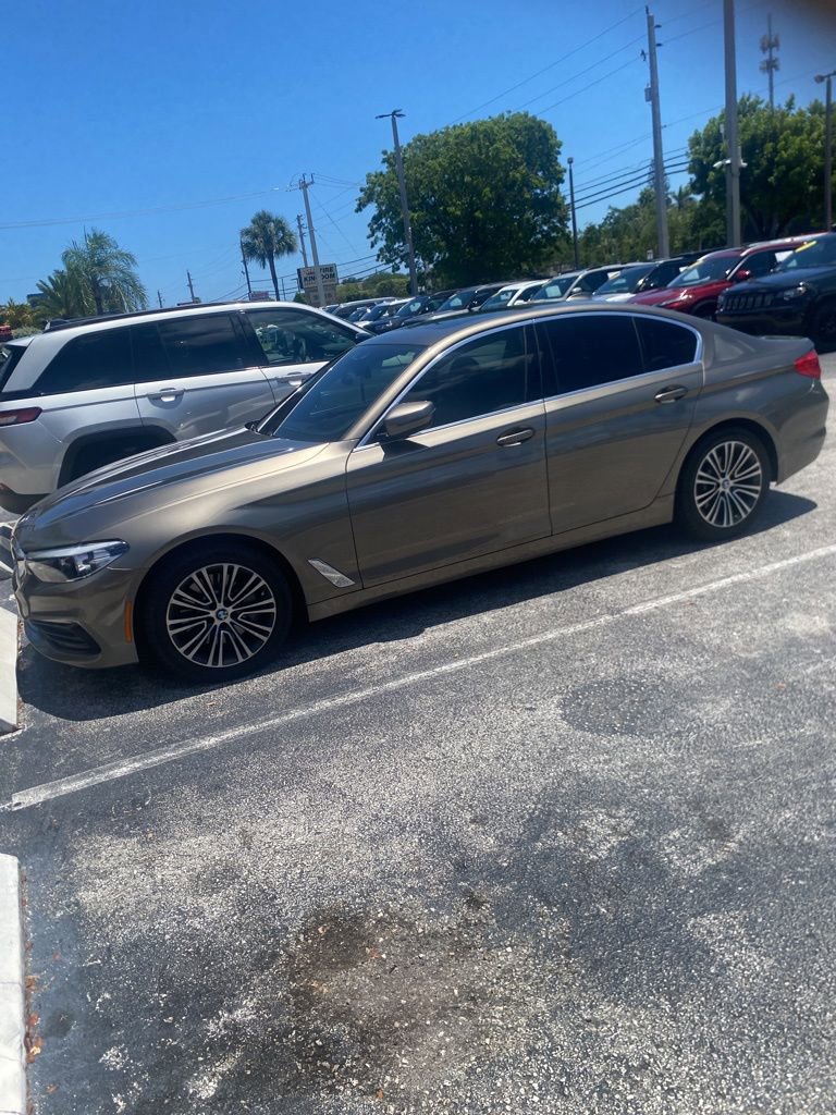 Used 2019 BMW 530i xDrive AWD/4WD image 2