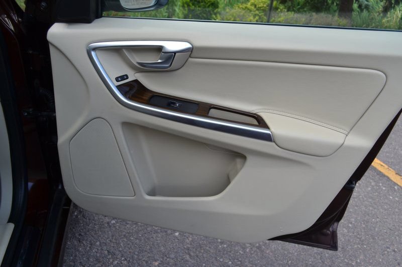 Used 2015 Volvo XC60 T6 Premier Plus AWD/4WD image 30