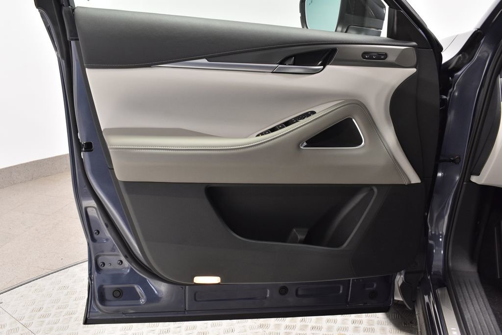 New 2026 INFINITI QX60 Luxe w/ Cargo Package image 9