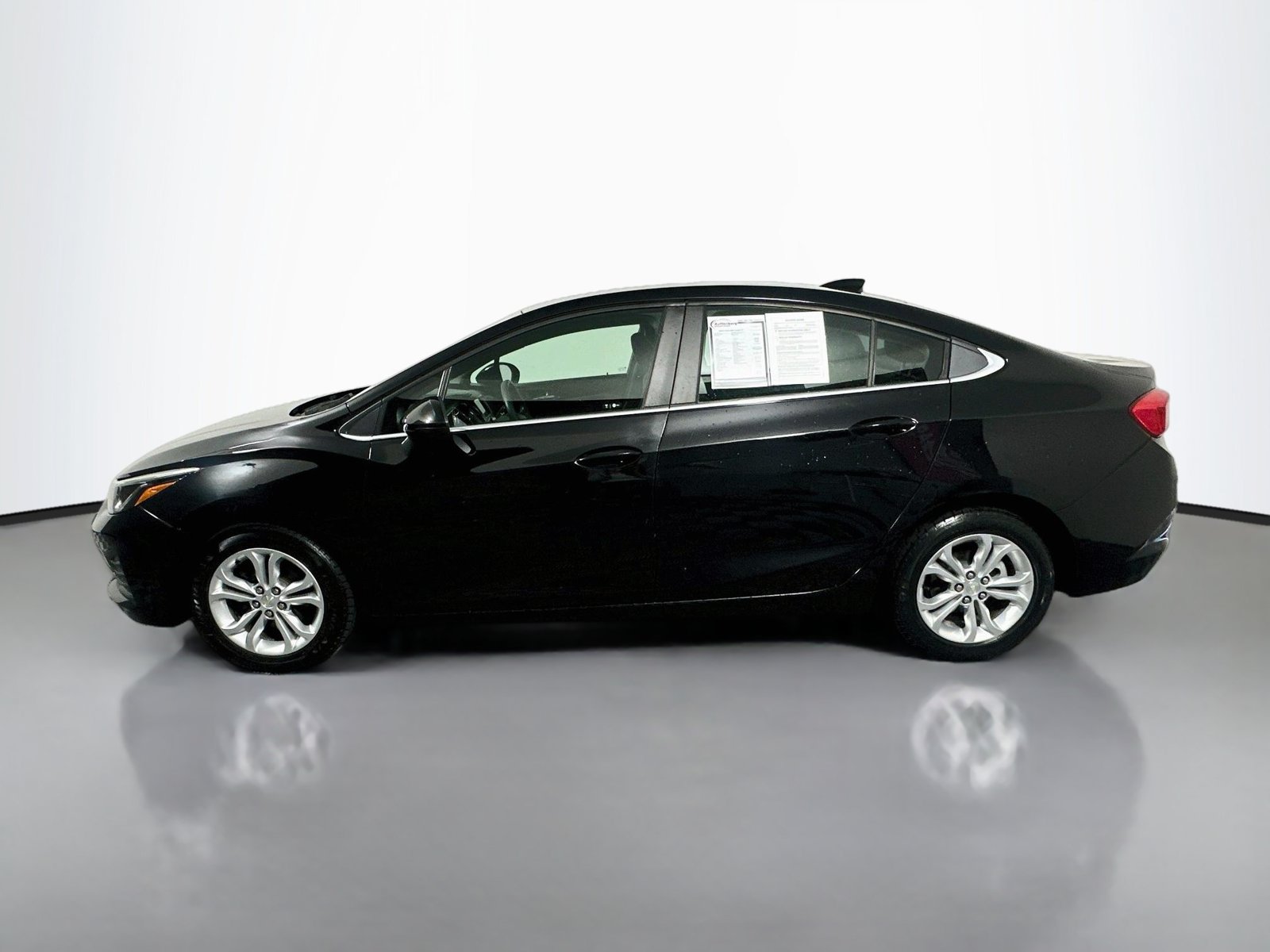 Used 2019 Chevrolet Cruze LT w/ LT Fleet Convenience Package FWD image 4