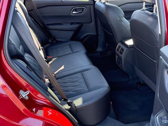 Certified 2026 Nissan Rogue Platinum w/ Tech Package AWD/4WD image 26