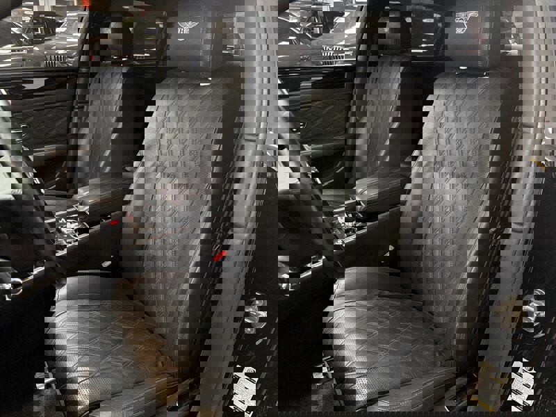 Used 2015 Bentley Flying Spur V8 image 13