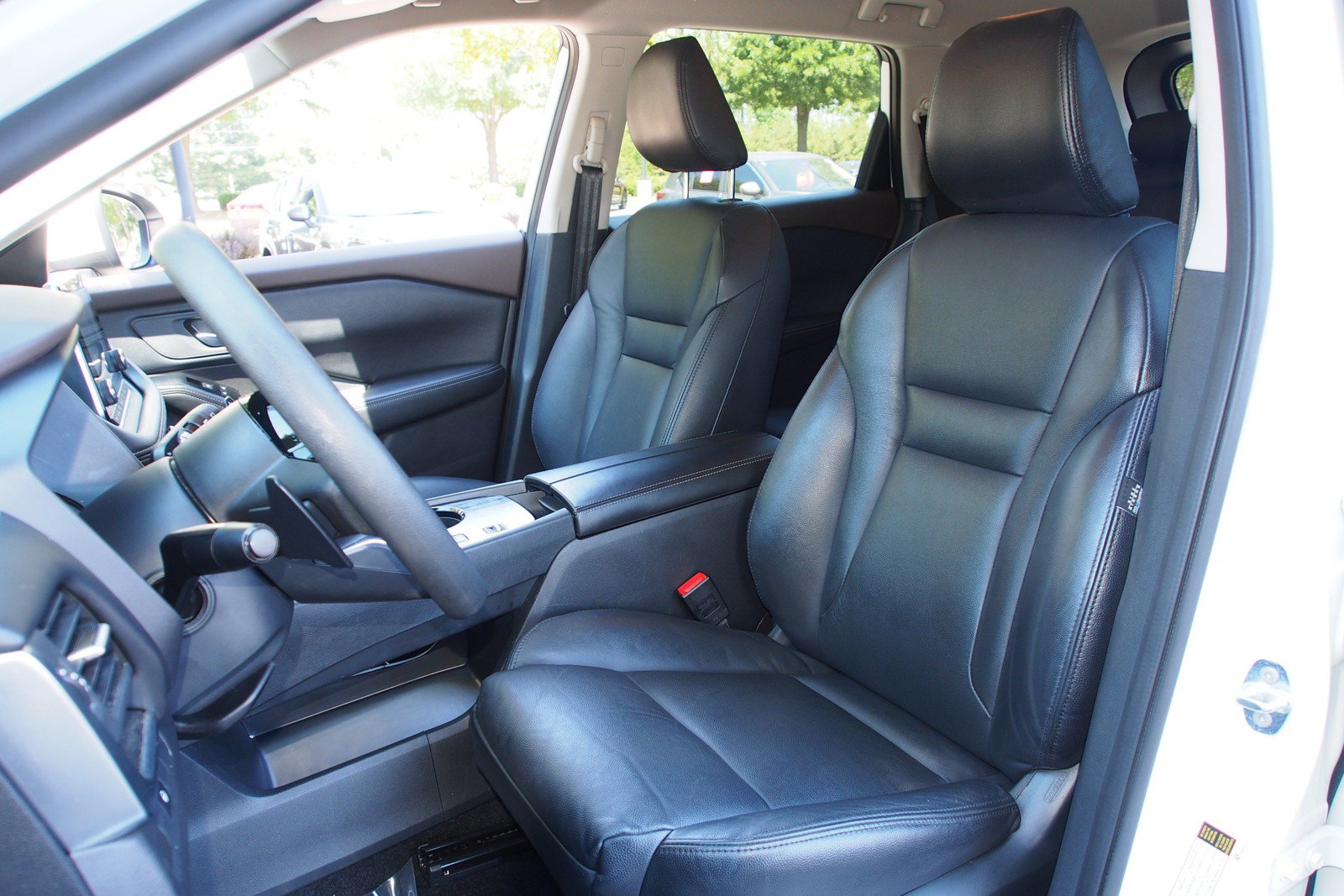Used 2023 Nissan Rogue SV FWD image 16