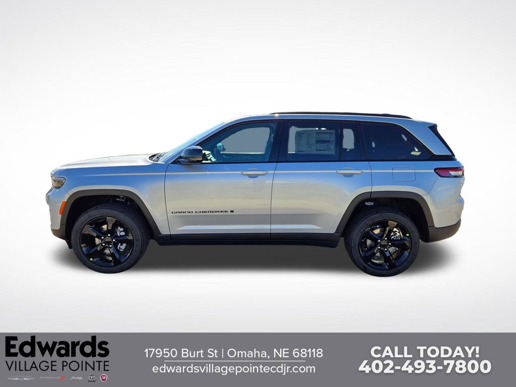 New 2025 Jeep Grand Cherokee Altitude AWD/4WD image 7