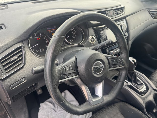Used 2018 Nissan Rogue SV FWD image 10