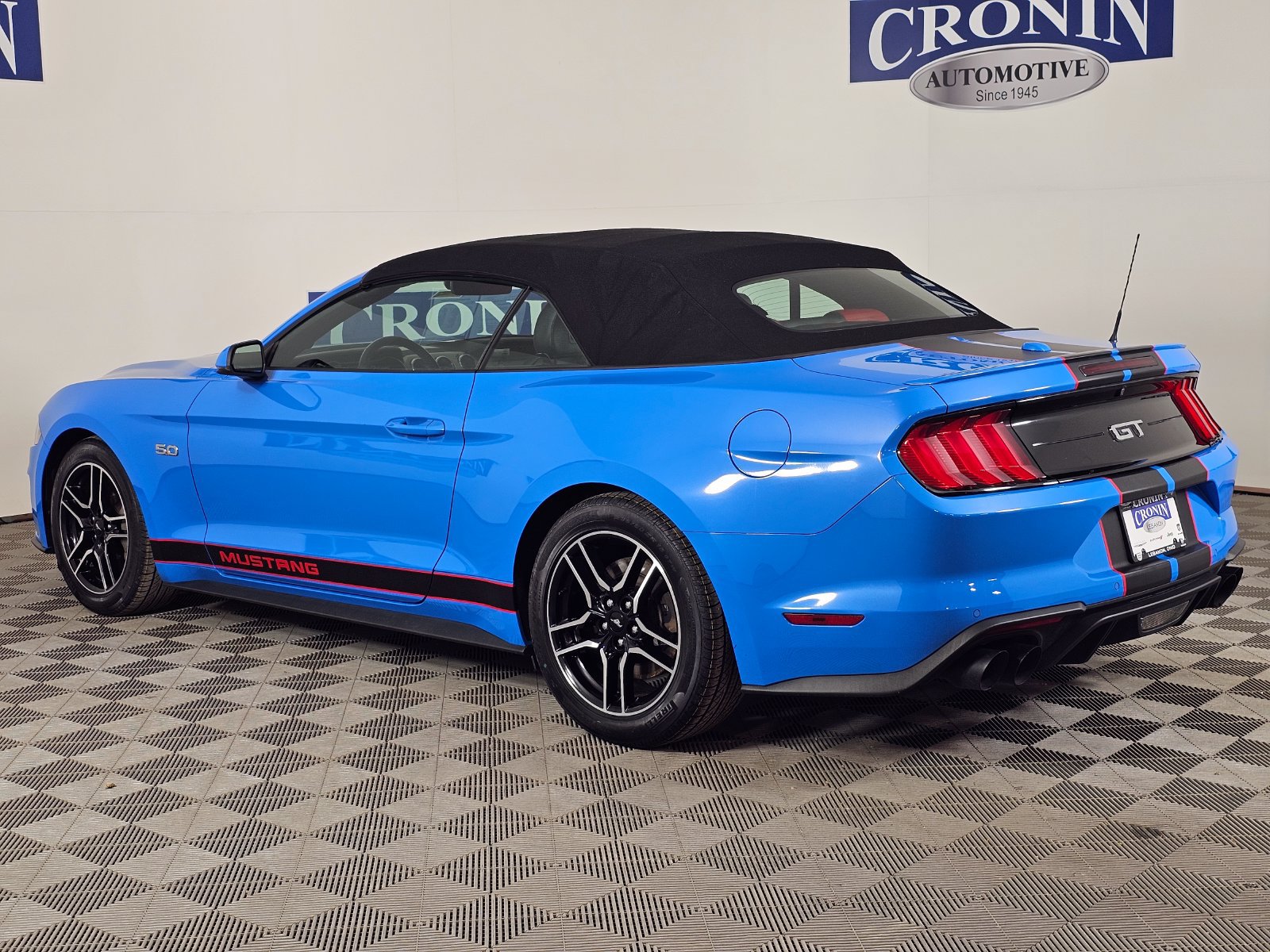 Used 2022 Ford Mustang GT Premium w/ Equipment Group 401A RWD image 27