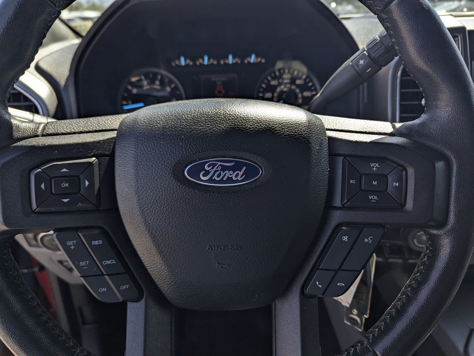 Certified 2020 Ford F150 XLT w/ Equipment Group 302A Luxury AWD/4WD image 12