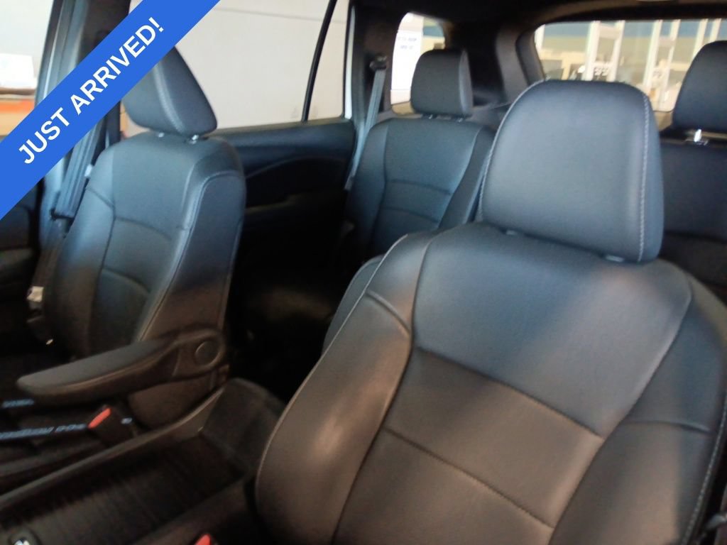 Used 2023 Honda Passport EX-L image 6