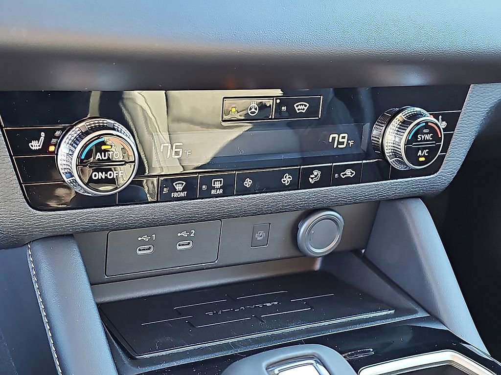 New 2026 Mitsubishi Outlander SE image 16