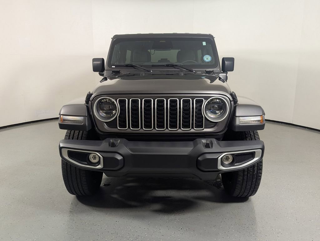 Used 2025 Jeep Wrangler Unlimited Sahara AWD/4WD image 2
