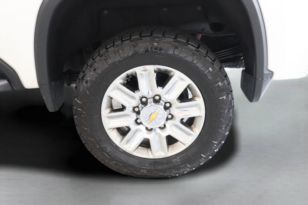 Used 2024 Chevrolet Silverado 2500 High Country w/ High Country Premium Package AWD/4WD image 39