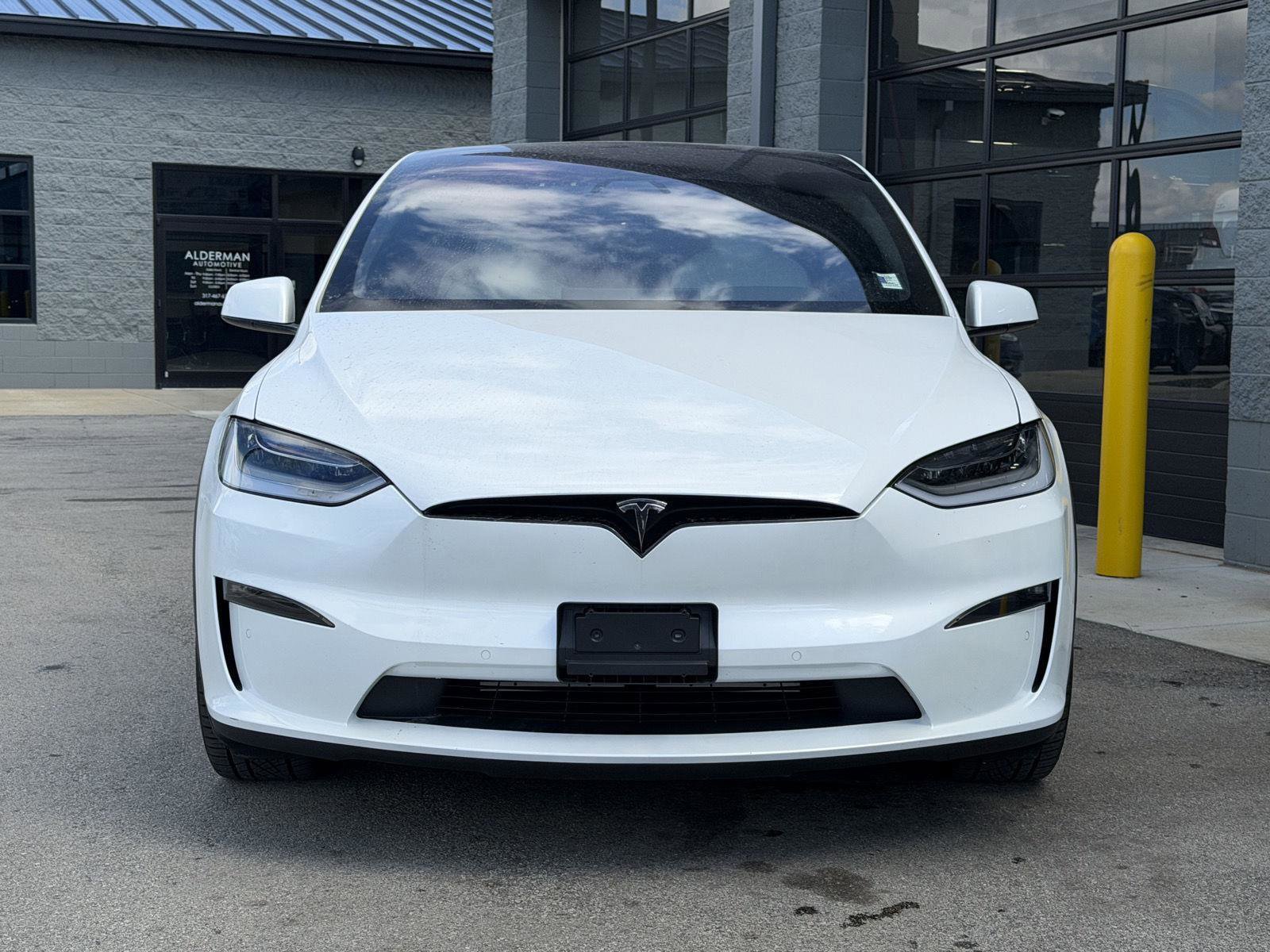 Used 2022 Tesla Model X Plaid image 3