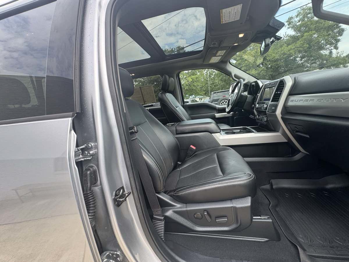 Used 2021 Ford F250 Lariat w/ Lariat Ultimate Package AWD/4WD image 9