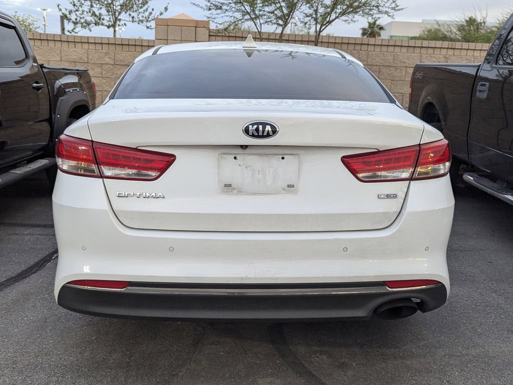 Used 2017 Kia Optima LX w/ Technology Package FWD image 5