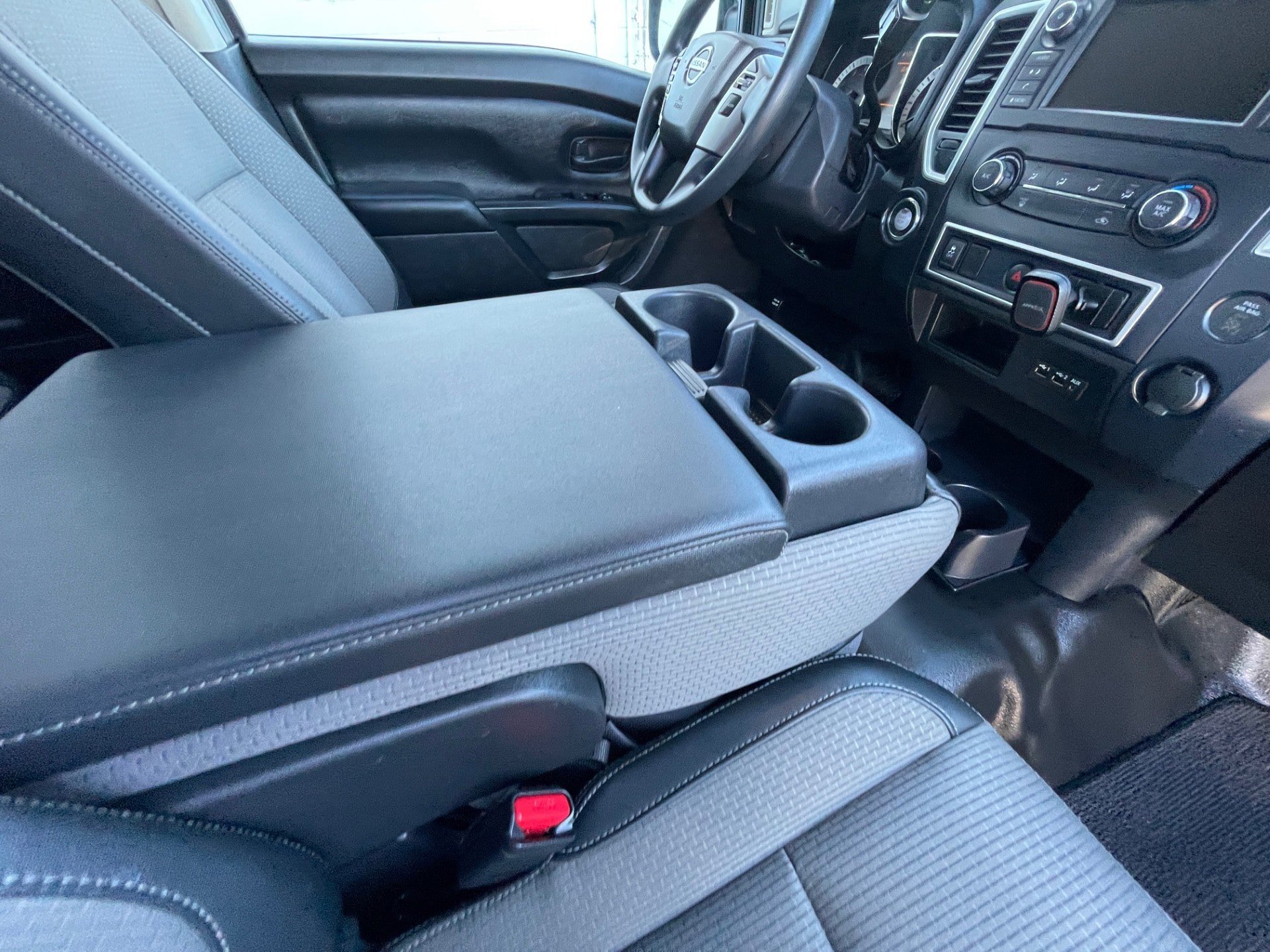 Used 2019 Nissan Titan S RWD image 24