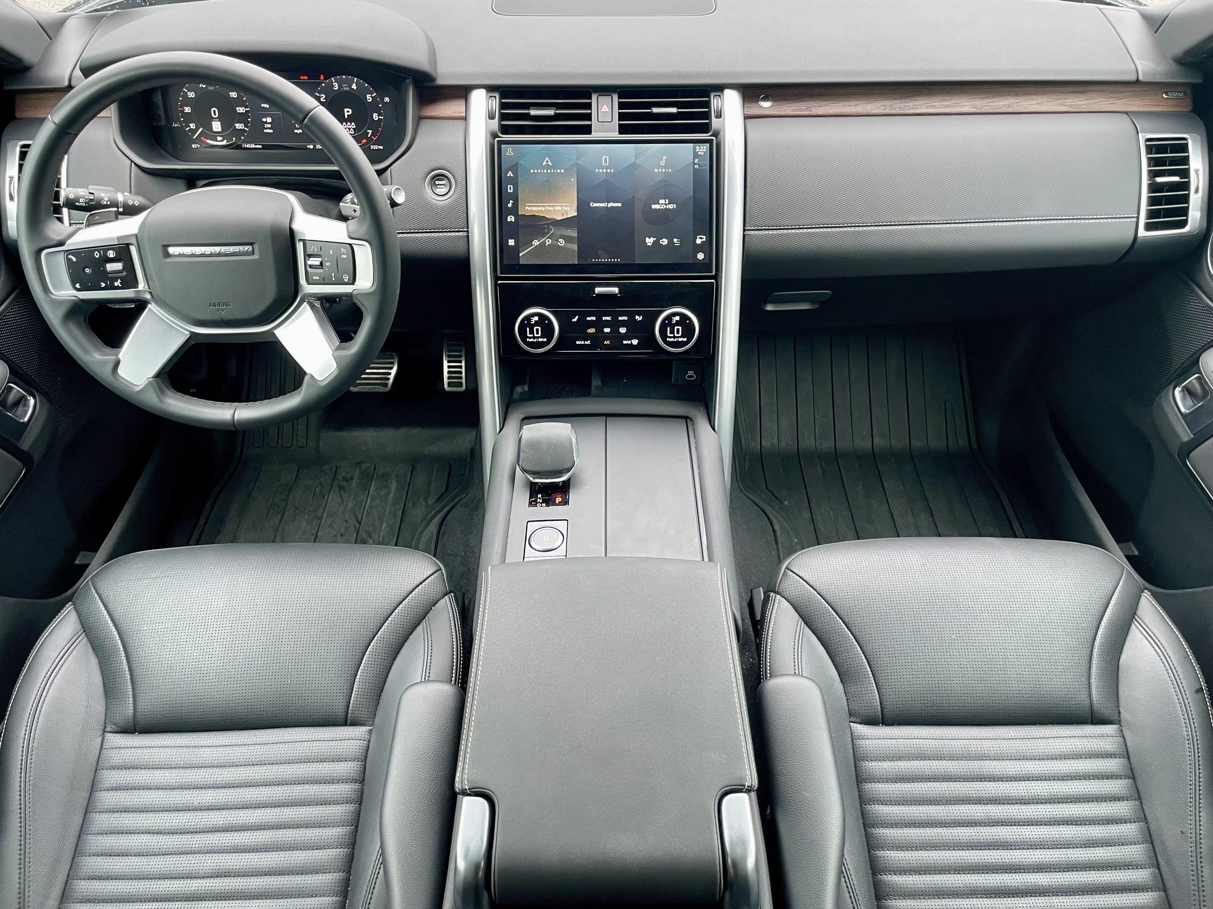 Certified 2025 Land Rover Discovery Dynamic SE AWD/4WD image 16