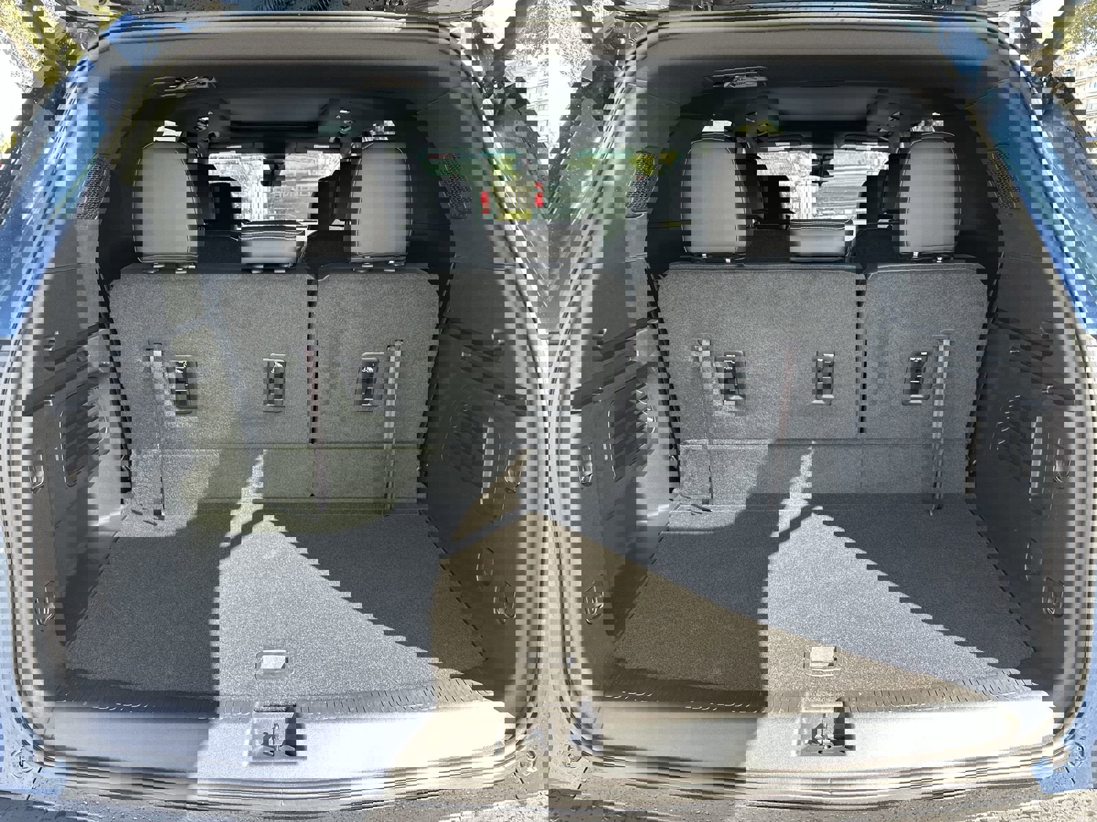 Certified 2025 Chevrolet Traverse LT w/ Enhanced Driving Package image 33