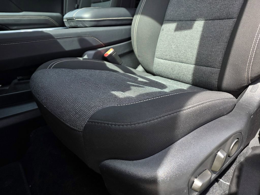 Used 2025 GMC Acadia Elevation image 22