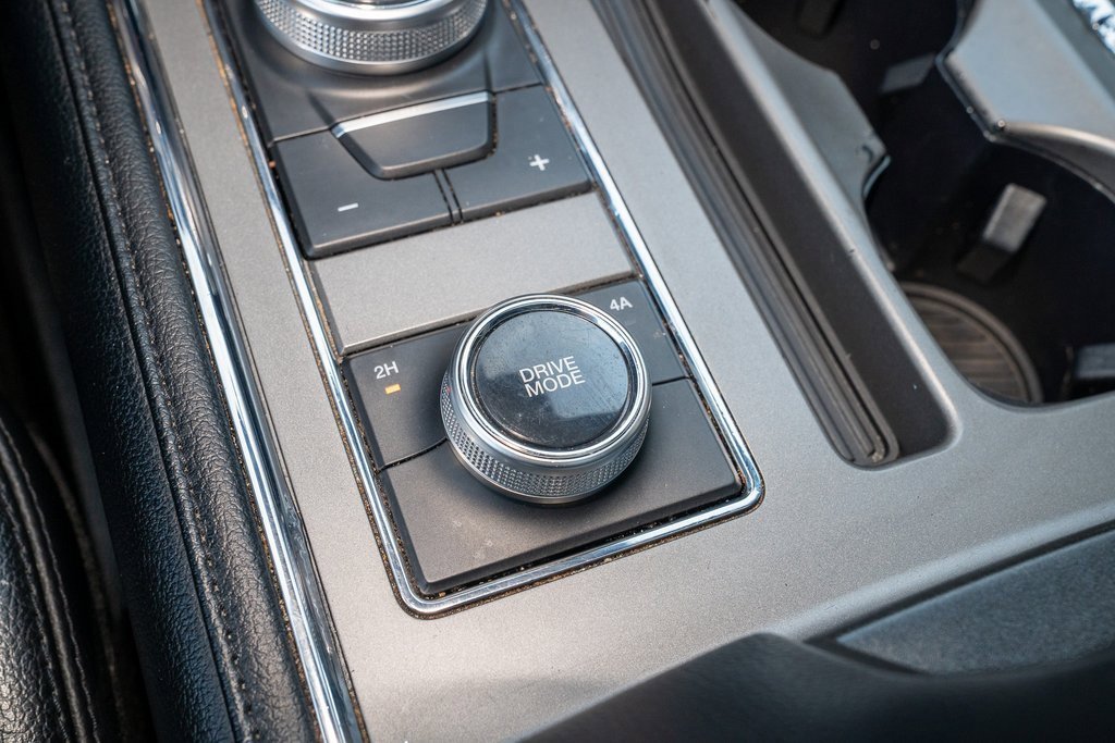 Used 2020 Ford Expedition XLT w/ Equipment Group 202A image 14