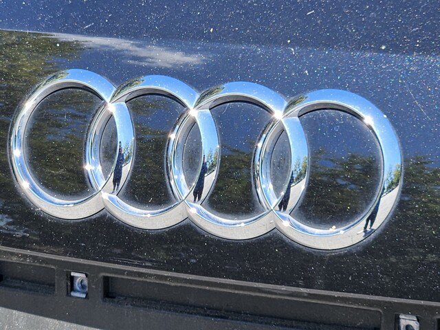 Used 2021 Audi Q3 2.0T Premium w/ Convenience Package AWD/4WD image 29